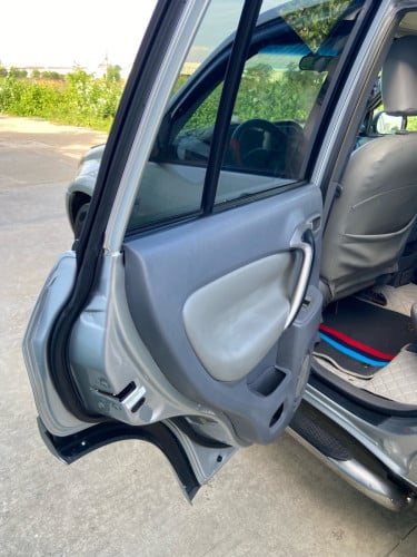 TOYOTA RAV4 2001 P2