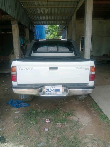 Toyota Tacoma 2001V4 pong1