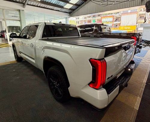 Toyota Tundra 2022 plate number more details please contact 077366662/0965685555