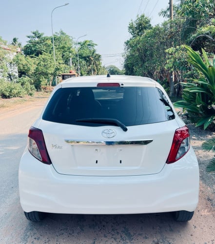 Toyota vitz ឡានក្រដាសពន្ធ តម្លៃក្រោមទីផ្សារ យកលុយបង់ធនាគារ