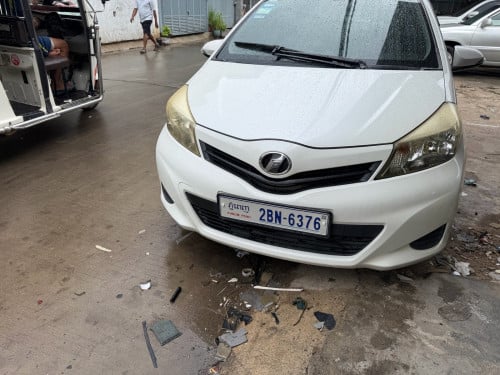 Toyota Vitz 2012 smart key ស្អាត