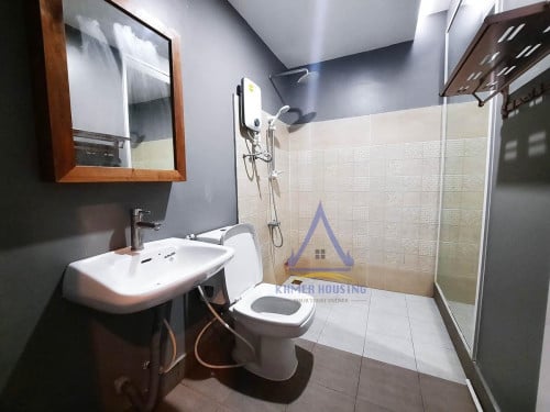 Two bedrooms apartment for rent in Boeng Tompoun