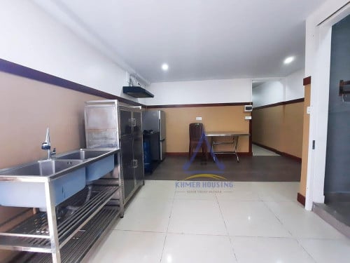 Two bedrooms apartment for rent in Boeng Tompoun