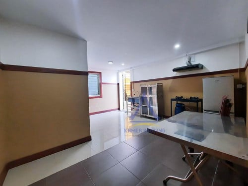 Two bedrooms apartment for rent in Boeng Tompoun