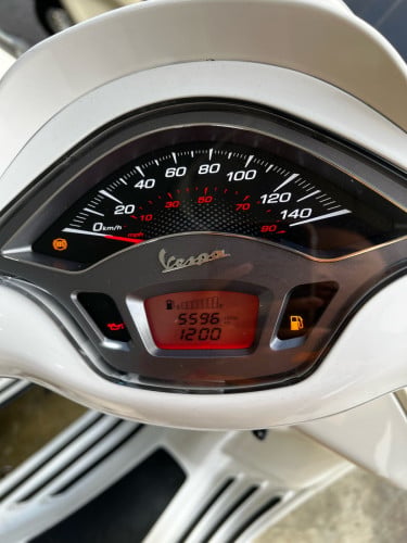Vespa JB មួយទឹកស្លាកលេខ ម្ចាស់ដើម