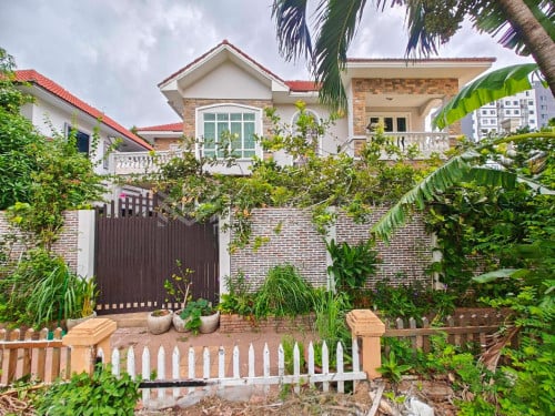 Villa 4-Bedroom  for Sale | Chroy Changvar, Phnom Penh