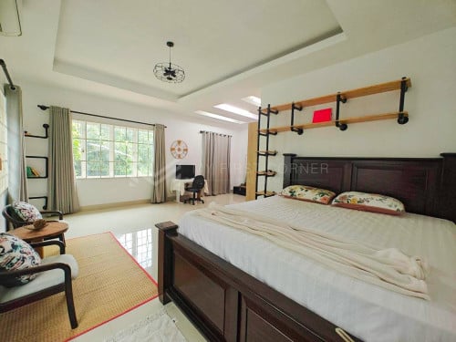 Villa 4-Bedroom  for Sale | Chroy Changvar, Phnom Penh