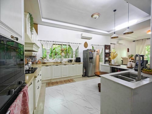 Villa 4-Bedroom  for Sale | Chroy Changvar, Phnom Penh