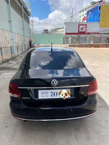 Volkswagen Year2017 Vento V4 1.6