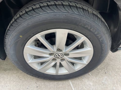 Volkswagen Year2017 Vento V4 1.6