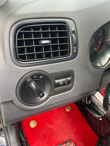 Volkswagen Year2017 Vento V4 1.6
