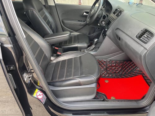 Volkswagen Year2017 Vento V4 1.6