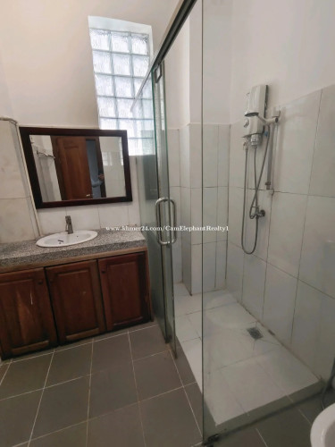 Western 1Bedroom Apartment Big Unit near BKK1