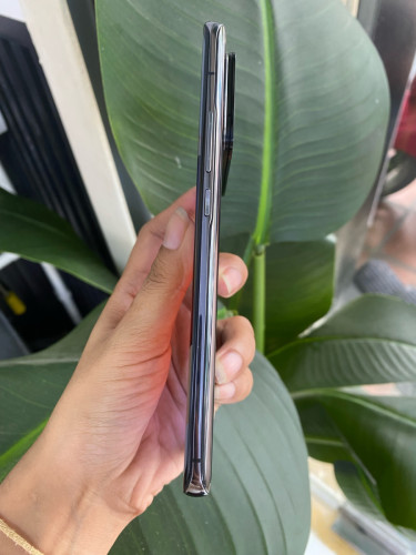 Xiaomi 11Ultra  12+4g/256g  220$ ស្ដេចកាំម៉ារ៉ាមកហើយបងៗ🥰ចង់បានបងៗឆាតមកបាន🥰🥰