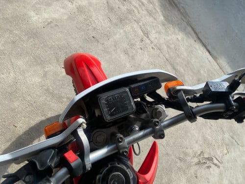 XR 230 2009