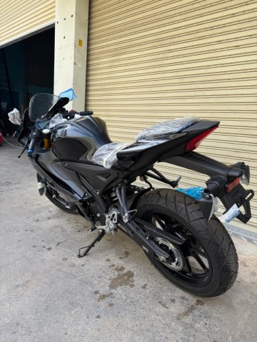 YAMAHA YZ R-15 155 NEW YEAR 2024 FROM JAPAN FOR SALE
