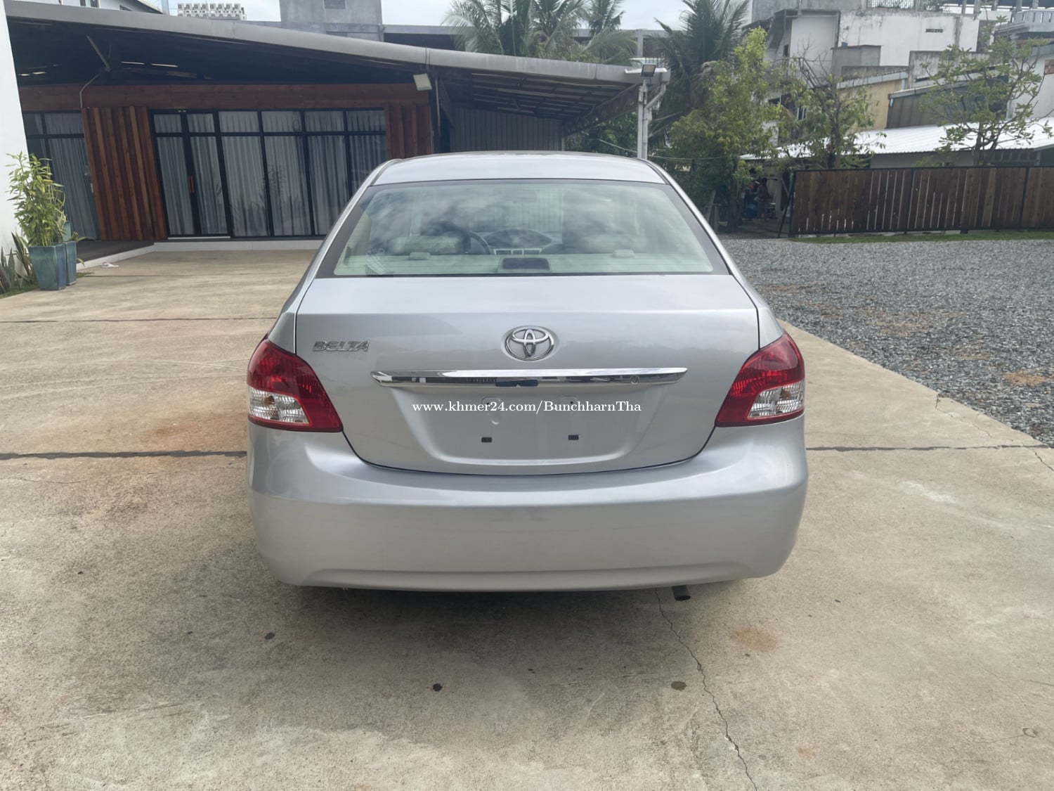 TOYOTA BELTA 2010 Silver