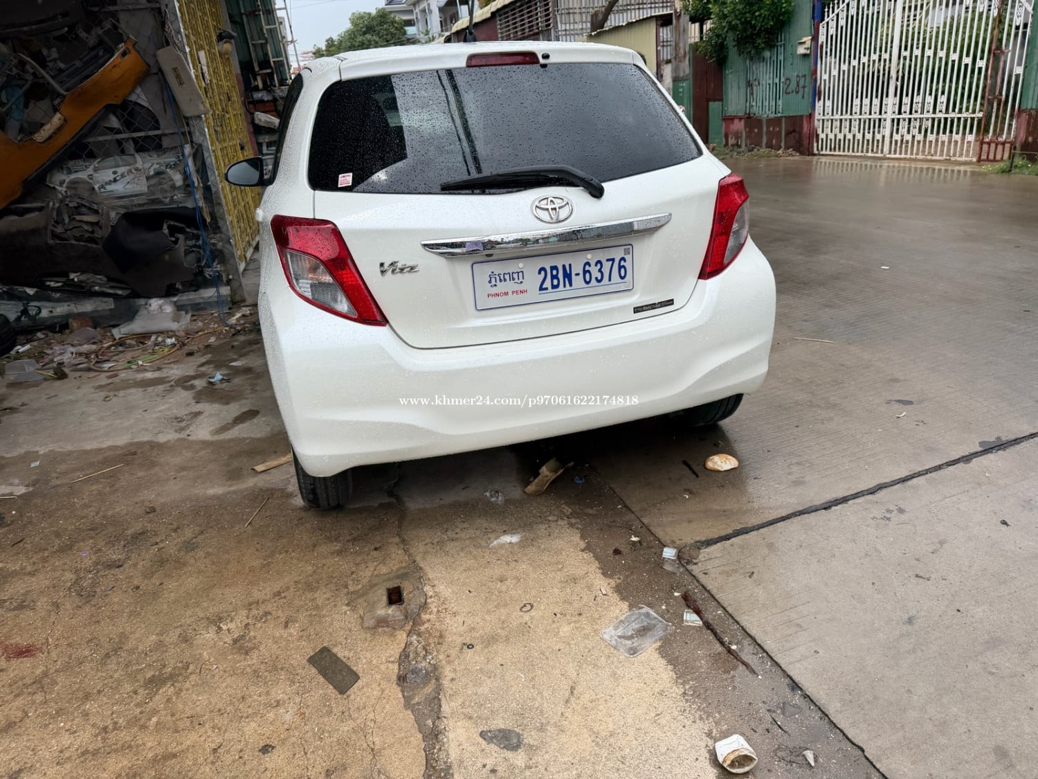 Toyota Vitz 2012 smart key ស្អាត