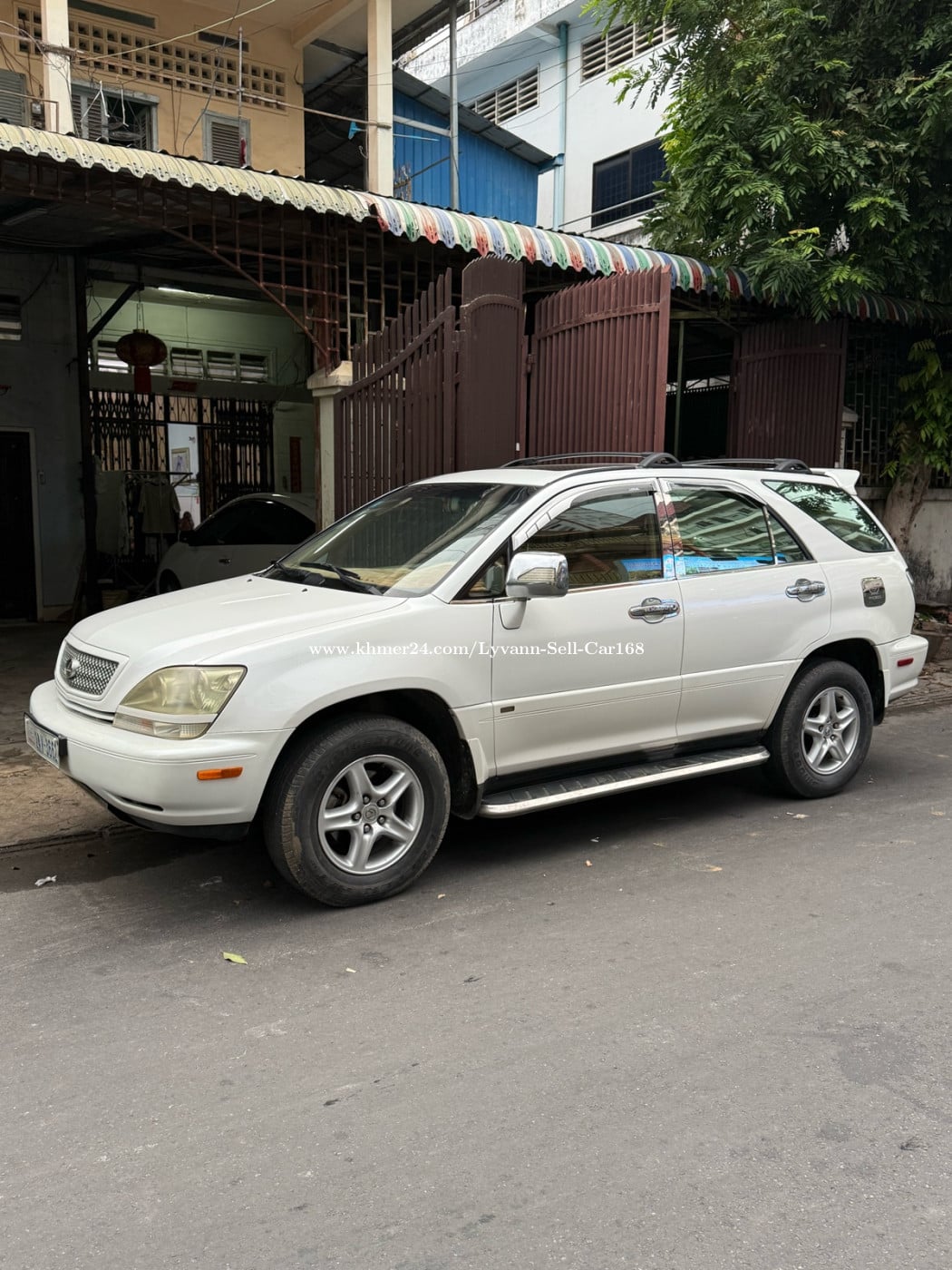 ទើបកាត់បានLexus RX300 2002 Coach Edition Full Laser Touch Screen