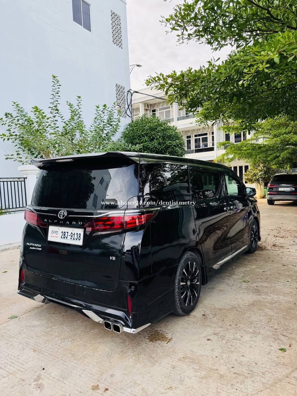 Alphard 016 up 2025 ( ឡានប្រេីគ្រួសារផ្ទាល់ )