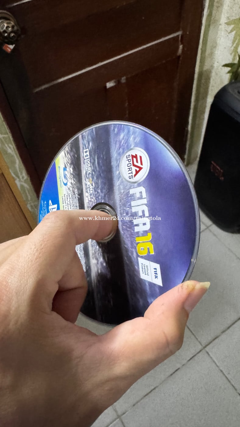 Sale or trade FIFA 16 disk 99% no box