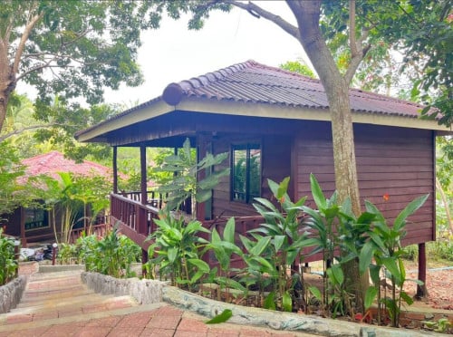 ដីជាប់ឆ្នេរកោះរុងលក់