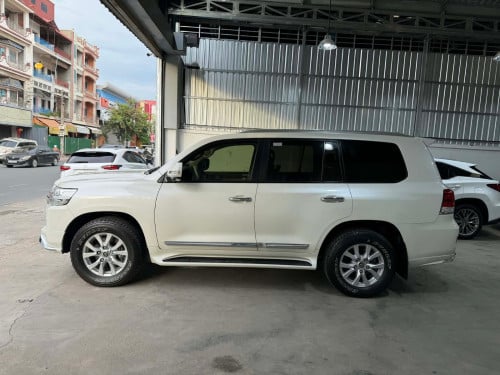 ឡានលក់បងប្អូន