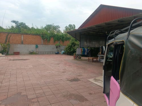 ដីលក់បន្ទាន់
