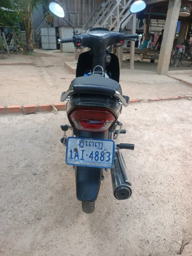 ម៉ូតូលក់