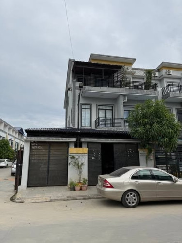 ផ្ទះកែងសម្រាប់ជួល - បុរីរំចេកទួលពង្រ គម្រោងទី6