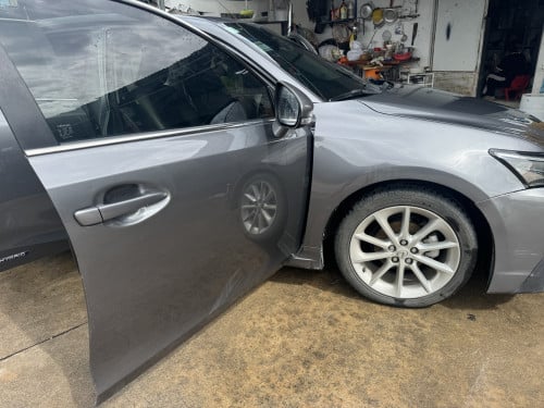 ខ្ញុំចងឡានជិះផ្ទាលខ្លួន