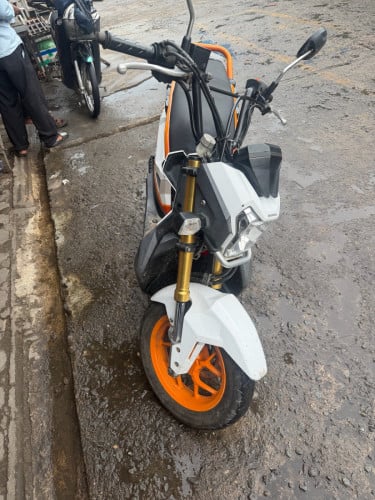 ម៉ូតូលក់ប្រញ៉ាប់
