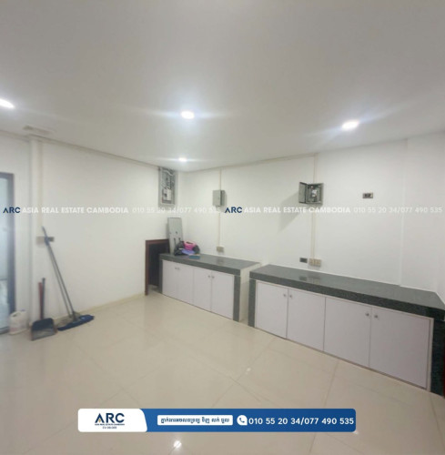 ផ្ទះ​ជួល​នៅ​ជាប់​ផ្សារ​អុីអន​សែនសុខ​