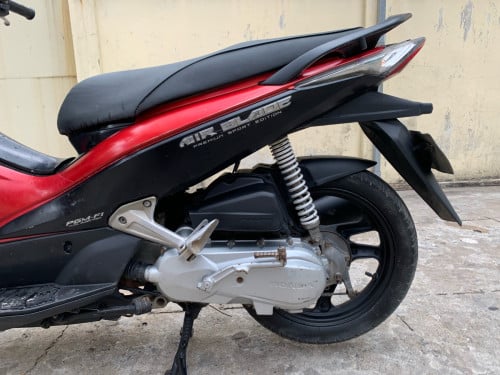 ម៉ូតូលក់​