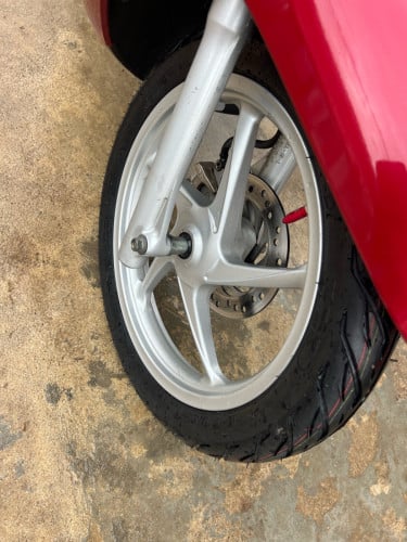 ម៉ូតូលក់ប្រញ៉ាបលុយខ្លាំង
