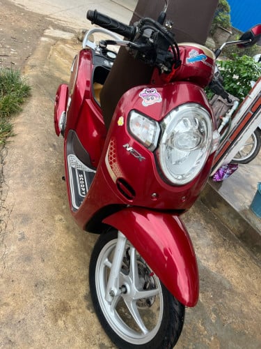 ម៉ូតូលក់ប្រញ៉ាបលុយខ្លាំង