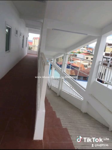 បន្ទប់ជួល