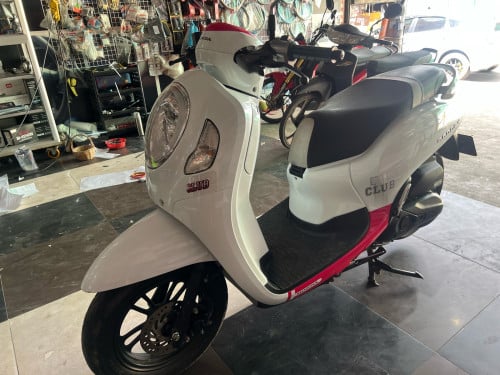 លក់ដូរសេរី