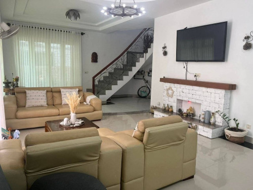 ផ្ទះវីឡាស្រស់ស្អាតដេគ័របែបបារាំង សម្រាប់លក់