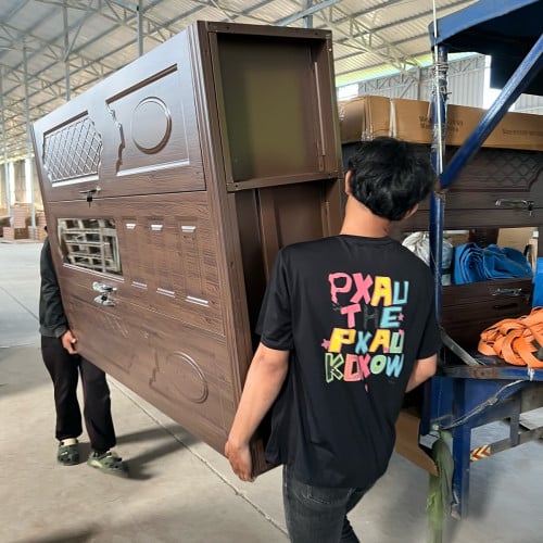 ទូដែក ដាក់សម្លៀកបំពាក់ ជំនាន់ថ្មី