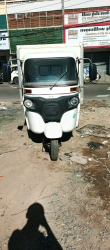 កង់បីដឹកឥវ៉ាន់