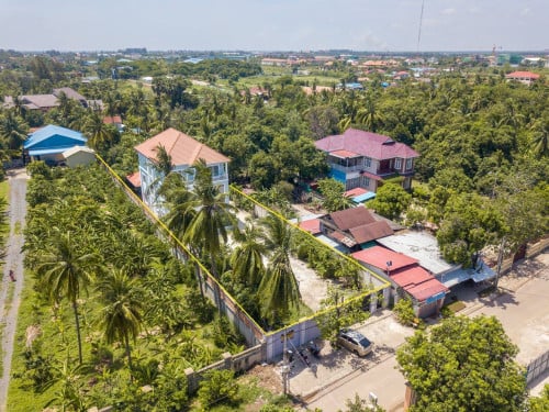ផ្ទះវីឡាជួល នៅព្រែកឯង