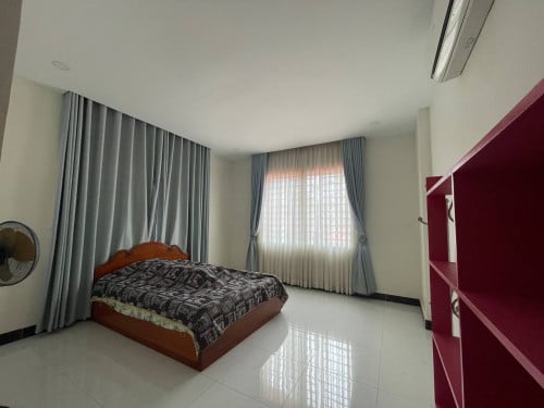 ផ្ទះវីឡាជួល នៅព្រែកឯង