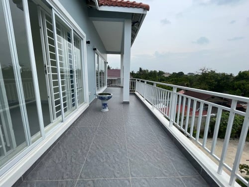 ផ្ទះវីឡាជួល នៅព្រែកឯង