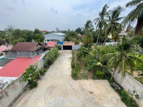 ផ្ទះវីឡាជួល នៅព្រែកឯង