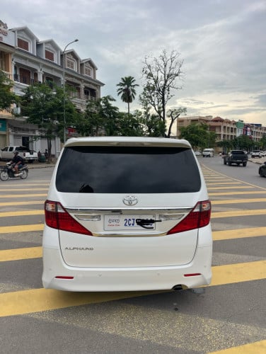 ប្រភេទឡានថ្មី ប្រេីផ្ទាល់លក្ខណ:គ្រួសារ