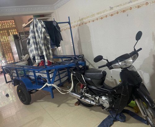 រឺមក់និងម៉ូតូ