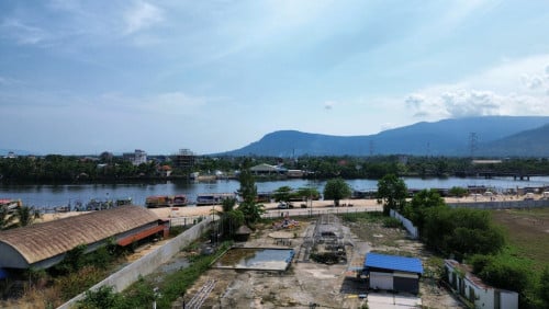 ក្រុងកំពតដីលក់បន្ទាន់ ខ្នាតអាជីវកម្ម💰