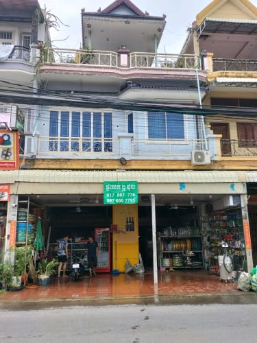 ផ្ទះលក់បន្ទាន់បុរីពិភពថ្មី២០១១  ផ្ទះ២ល្វែងជាប់គ្នា