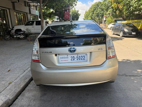 ឡានលក់ឆ្នាំ010 option 5